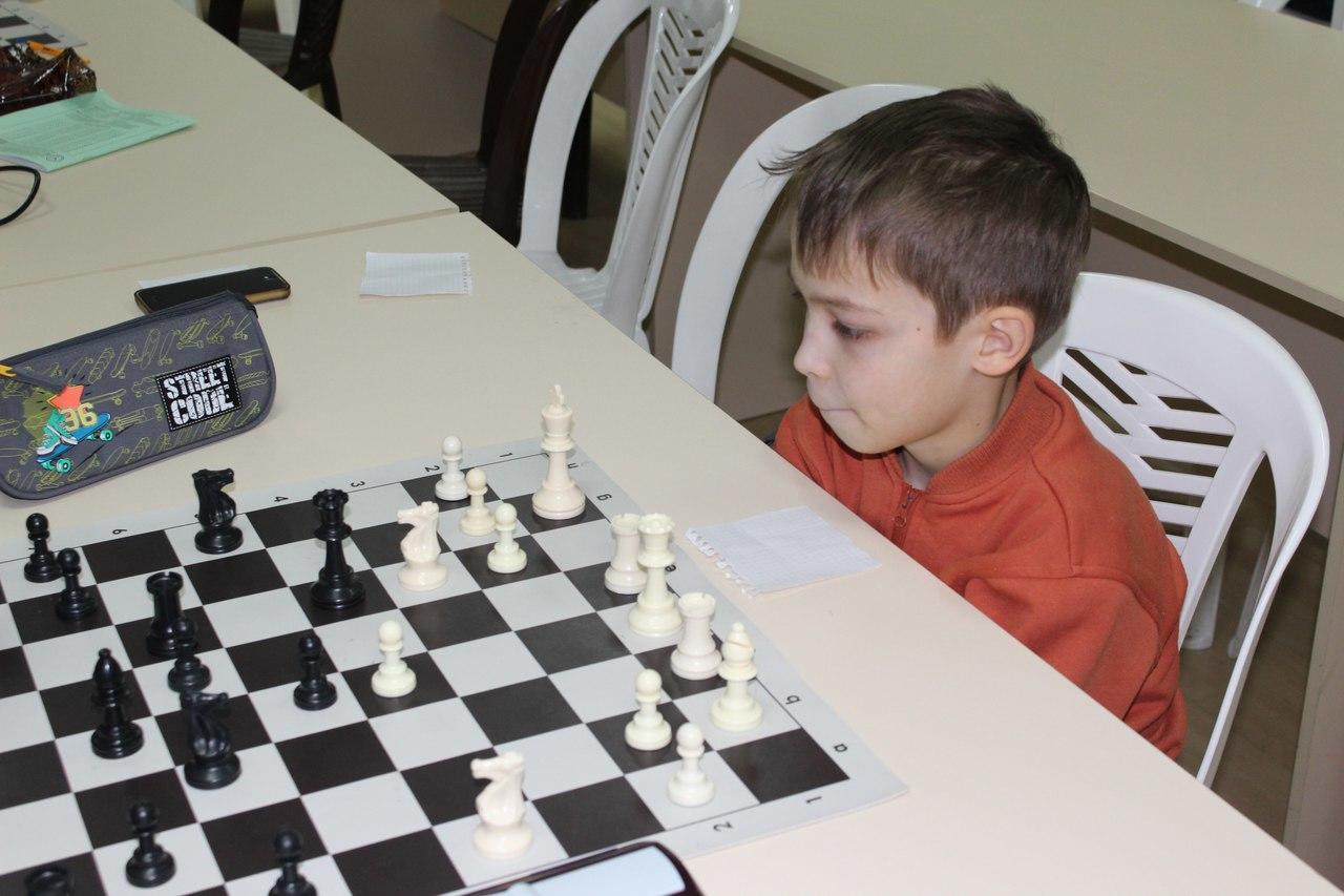 Мастер-класс провел международный гроссмейстер Артем Ильин