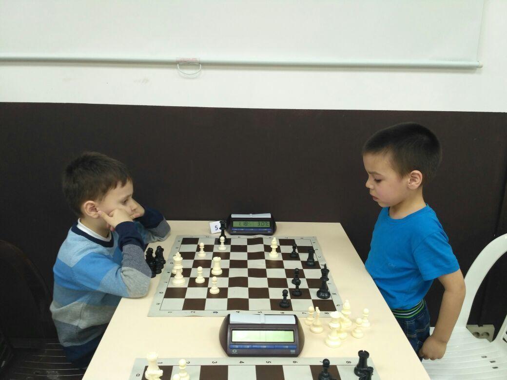 В шахматном клубе 'Фианкетто' состоялся традиционный шахматный турнир среди дошколят и первоклассников
