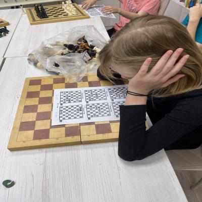 Шахматные занятия для детей из детского дома Приволжского района