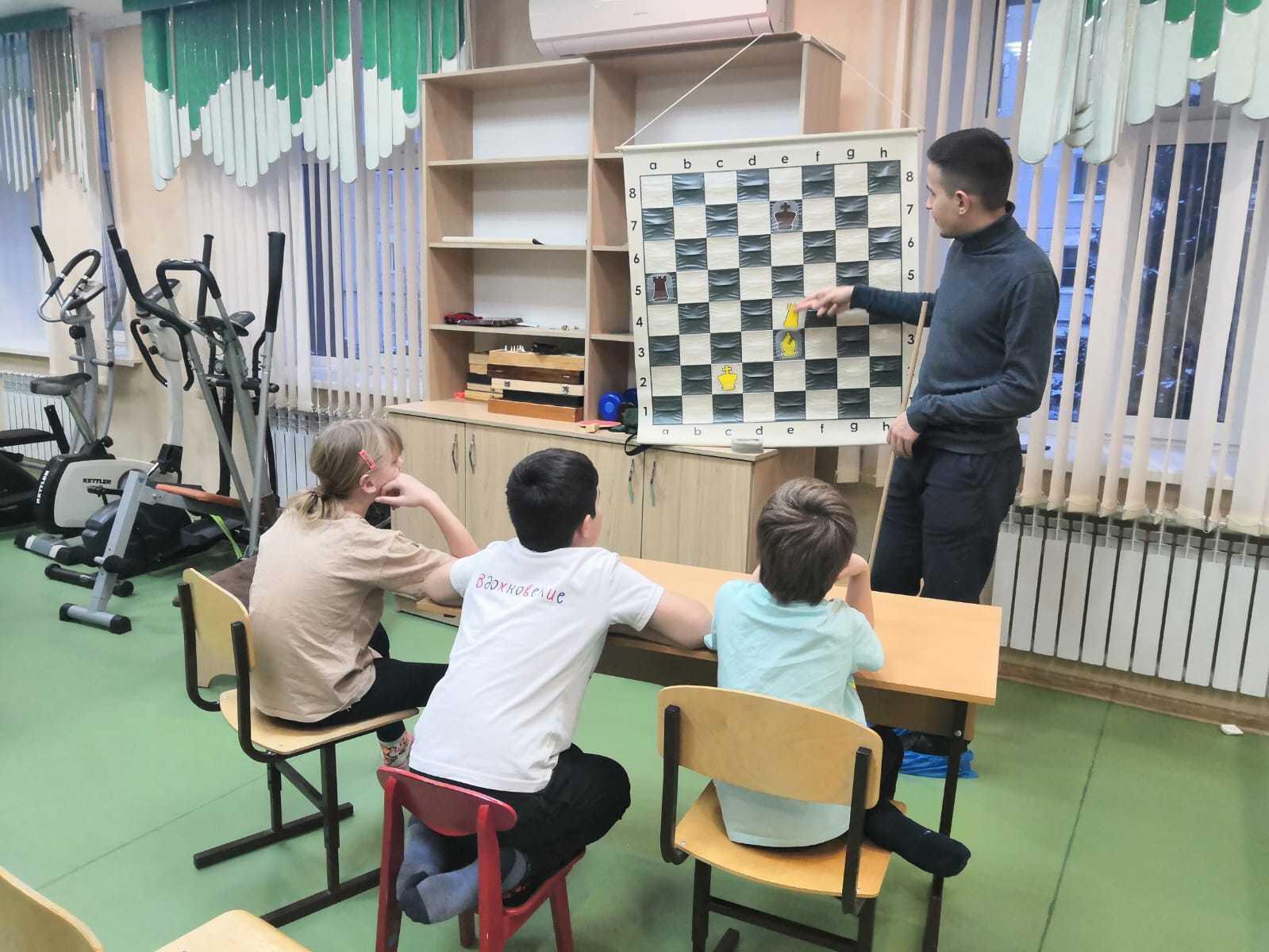 Мастер-класс для детей — участников проекта «Шахматное просвещение: шахматы объединяют сердца»