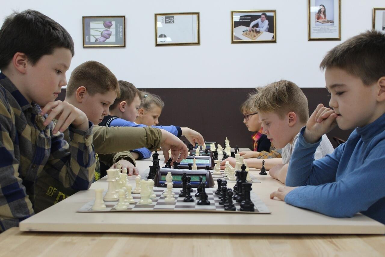Шахматный турнир среди школьных команд на кубок АПТ РТ - 9.02.19