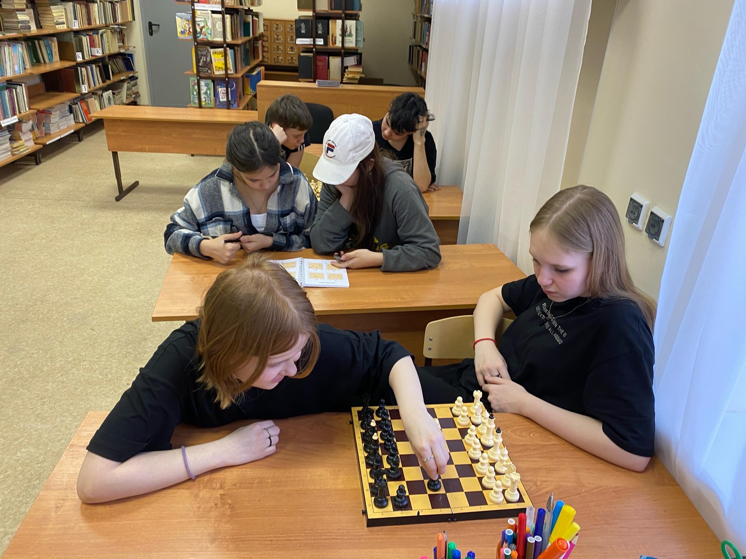 Шахматная игра, как средство самореализации и профилактики девиантного поведения подростков