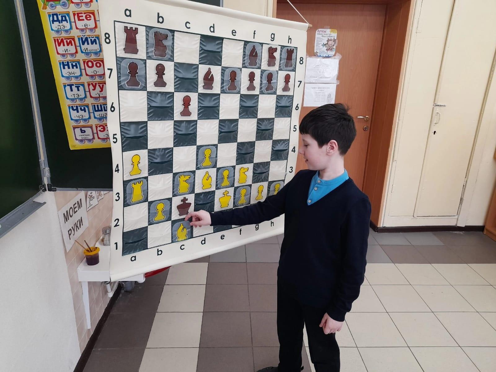 Шахматы объединяют сердца в 65 школе
