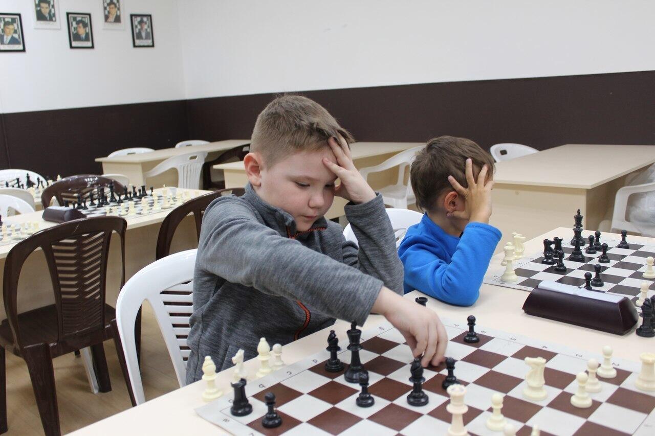 8-го апреля, в воскресенье завершился тренировочный турнир по шахматам среди школьников 2004 года рождения и моложе.